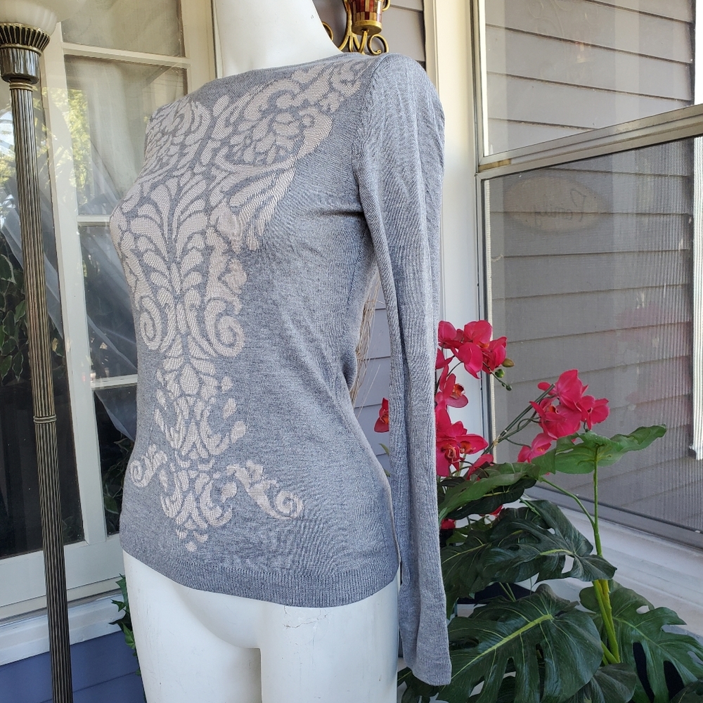 H&M Bodycon Sweater Abstract Butterfly Like  Front Design / Size Small